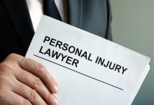 Photo of How Personal Injury Lawyers Handle Insurance in Truck Accident Cases